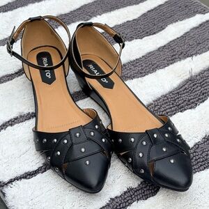 Rialto Black Women's Low wedge